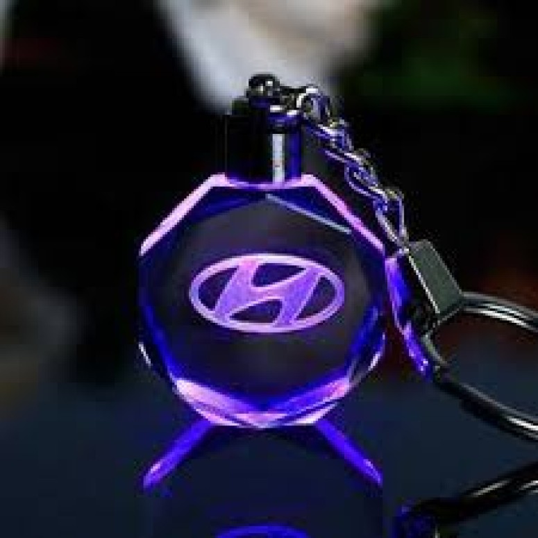 Breloc cu iluminare LED chei auto Hyundai