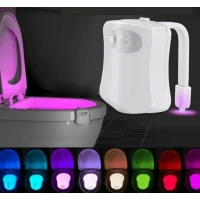 Lampa LED pentru toaleta cu senzor de miscare multicolora